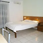 Petros Lägenhetshotell Poros (Kefalonia)