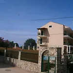 Petros Апарт-отель