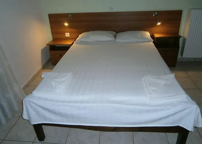 Aparthotel Petros