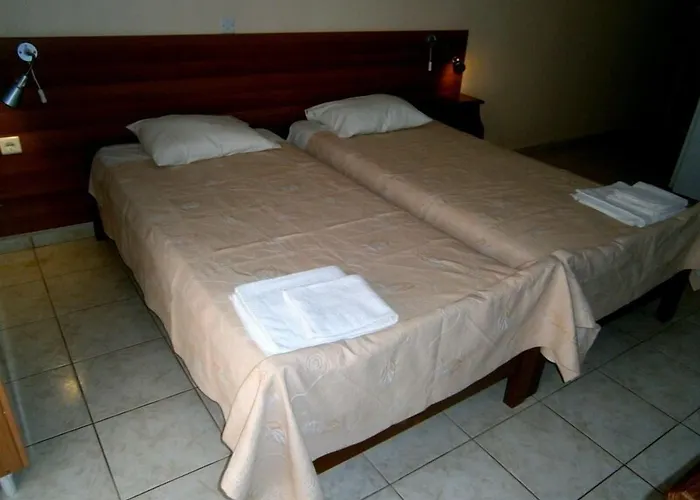 Petros Aparthotel 3*