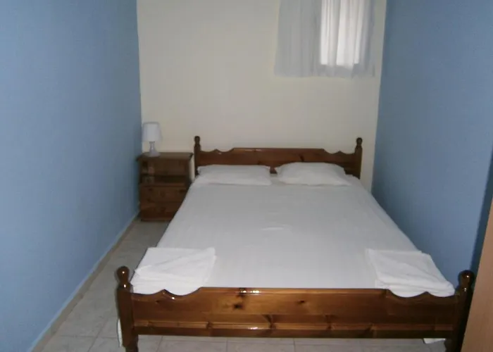 Aparthotel Petros 3*