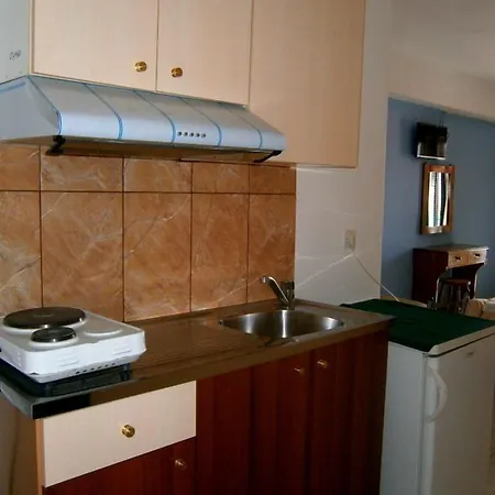 아파트호텔 Petros 포로스