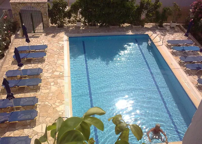 Petros Apartmanhotel