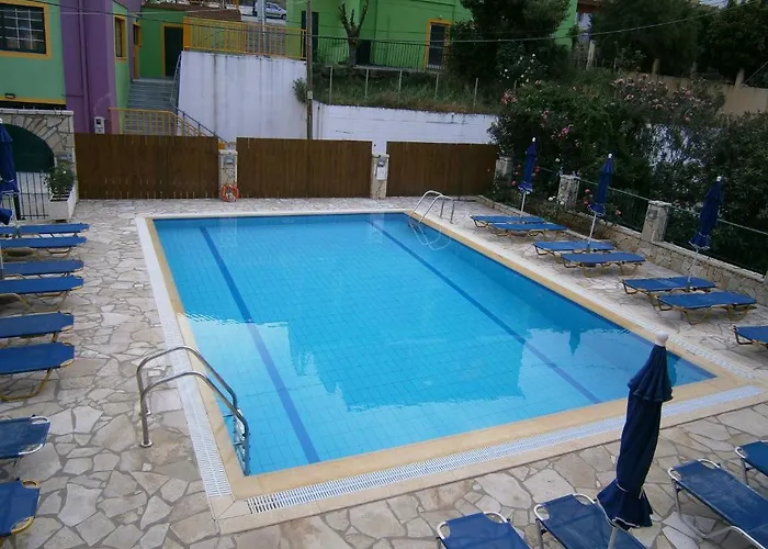 Petros 3*