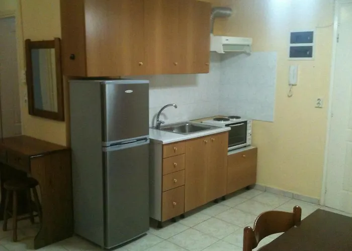 Petros Apartmanhotel 3*