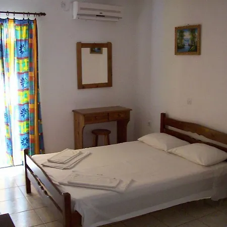 Petros Апарт-отель Порос