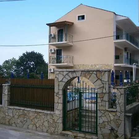 Petros Апарт-отель Порос